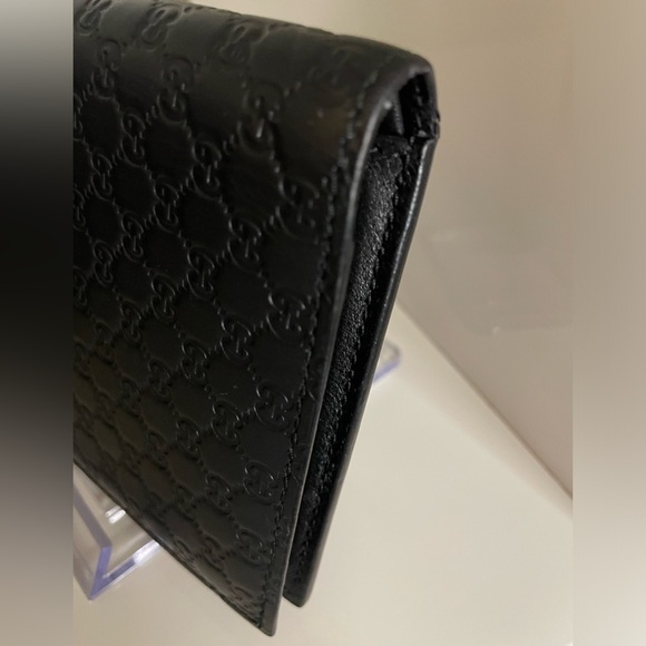 Gucci - Micro Guccissima Logo Leather Passport Black Wallet Like New in Box - Picture 6 of 7